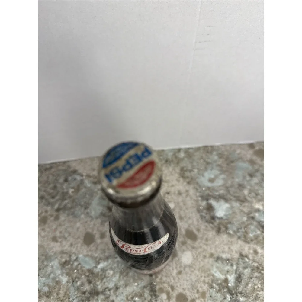 1950's VINTAGE‎ PEPSI BOTTLE----SPARKLING----12 OUNCE----- FULL---Panama City FL